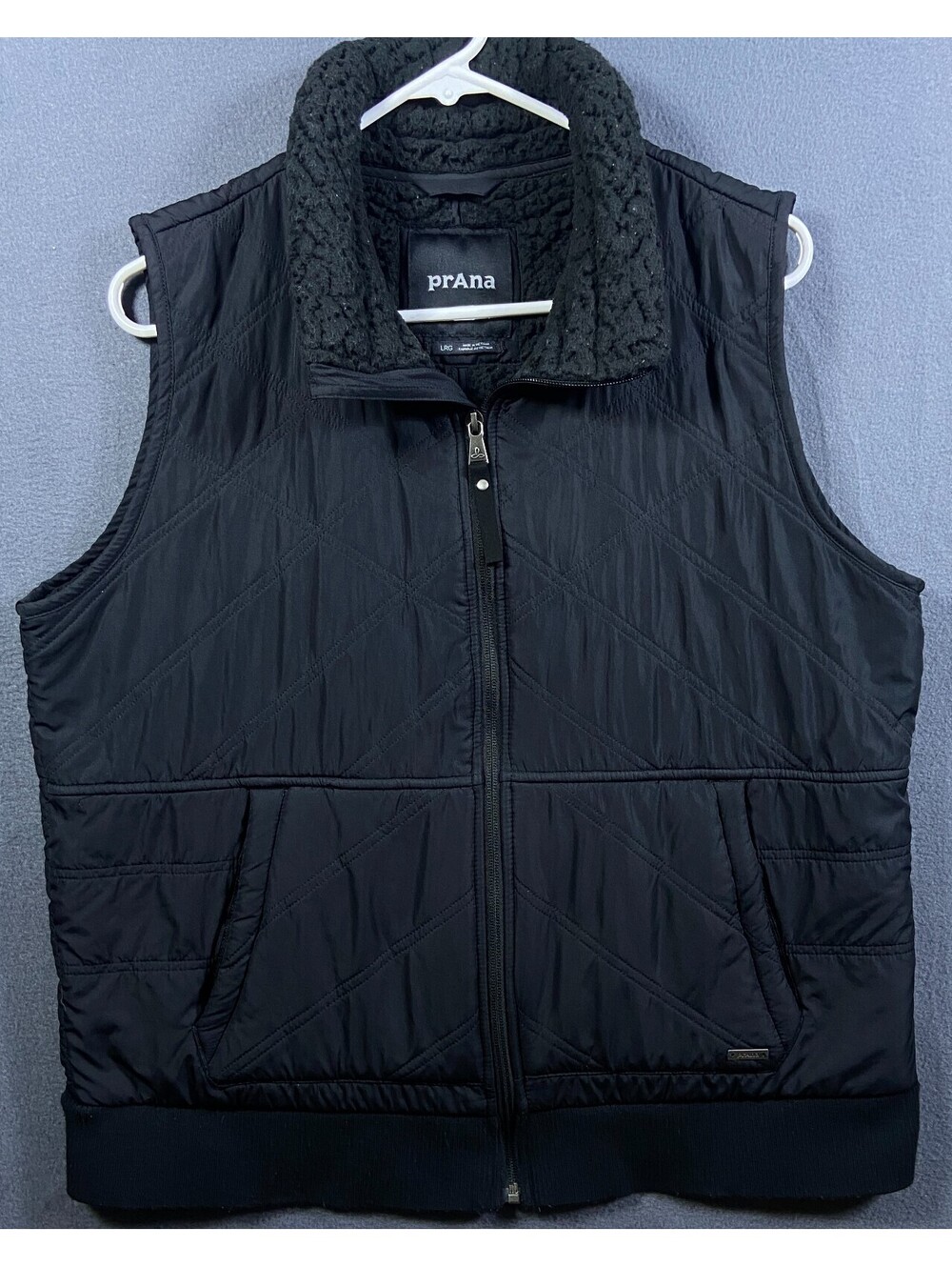 prAna BLACK FLEECE LINED ESLA VEST SZ LARGE DEEP PILE RECYCLED POLY HIKING EUC!